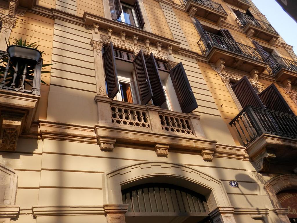 Barcelona Central Garden Hostal — Kuvat 1